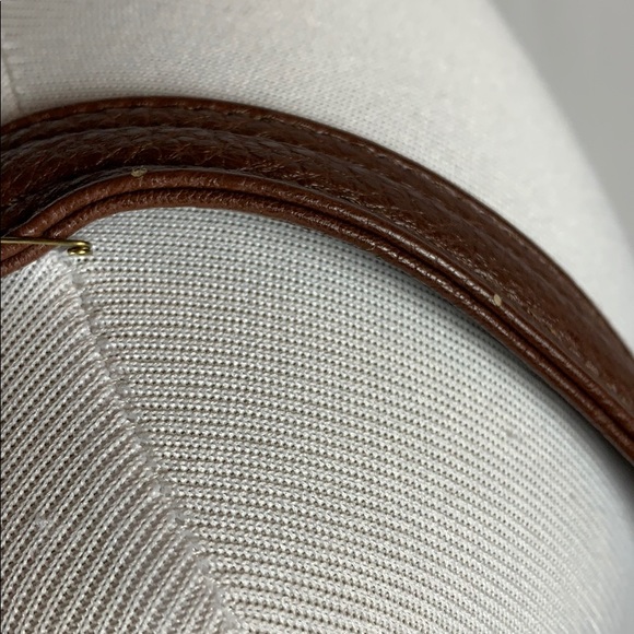 Stone Mountain Lg Leather Shoulder Bag - Picture 5 of 14